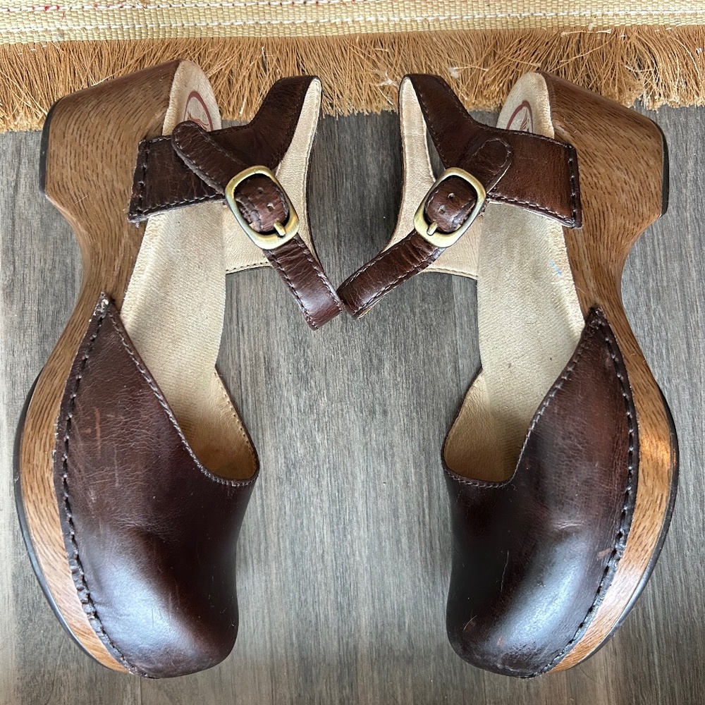 Dansko leather Mary janes